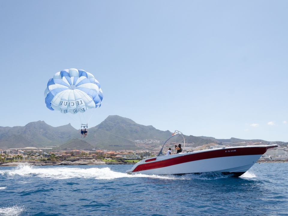  Parasailing in Tenerife