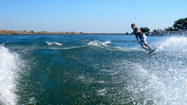 Wakeboard en playa El Padrón