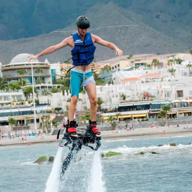  Manœuvres avec le flyboard 