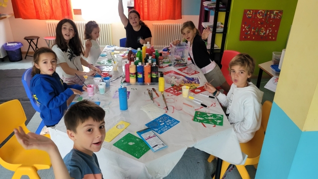  Pittura in uno dei laboratori 