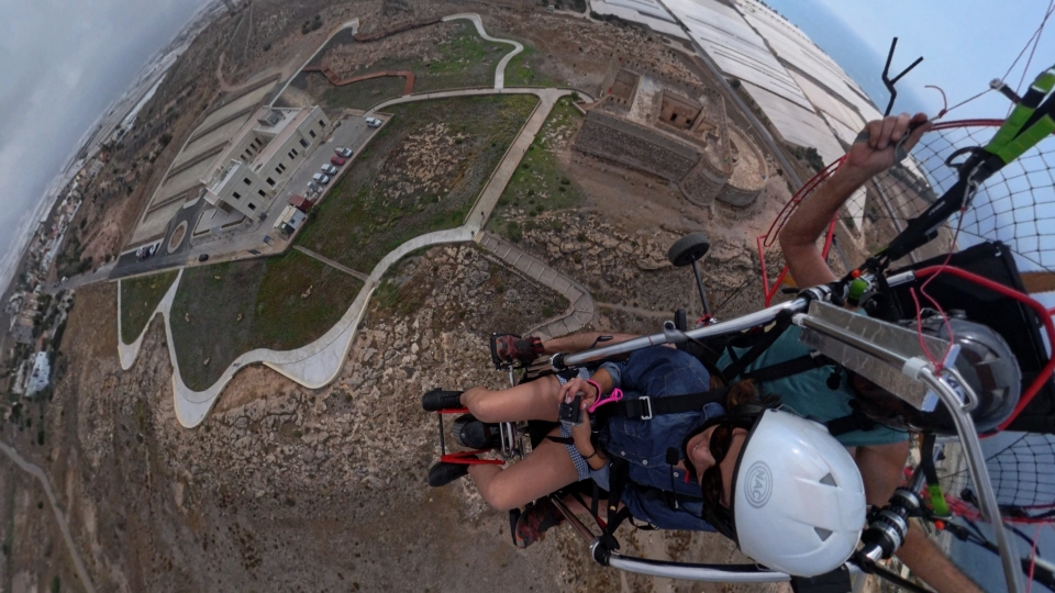 Durante el vuelo en paramotor Durante el vuelo en paramotor