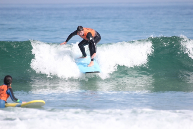 Sobre la ola en la clase de surf