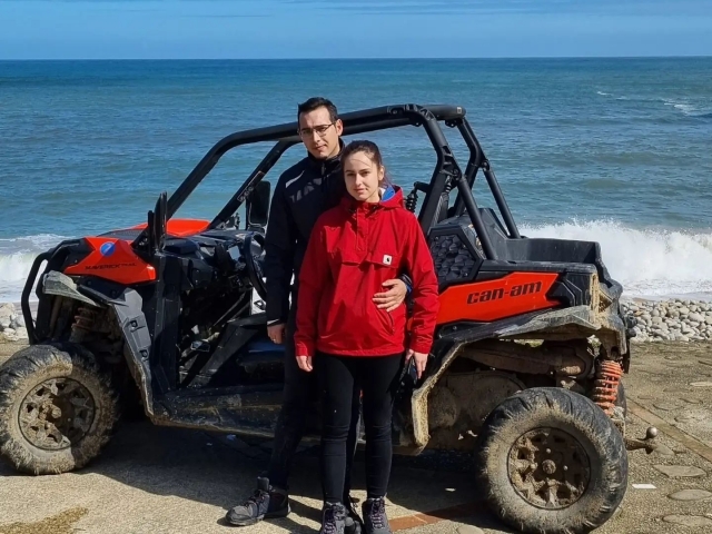  Stop with the buggy at Merón Beach 