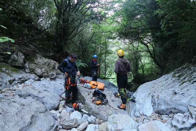  Preparing the technical material in the ravine 