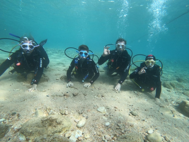Alumnos del curso Open Water4445485618826345_3966337683827569086_n