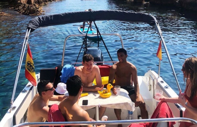  Mit Freunden an Bord ist alles besser 