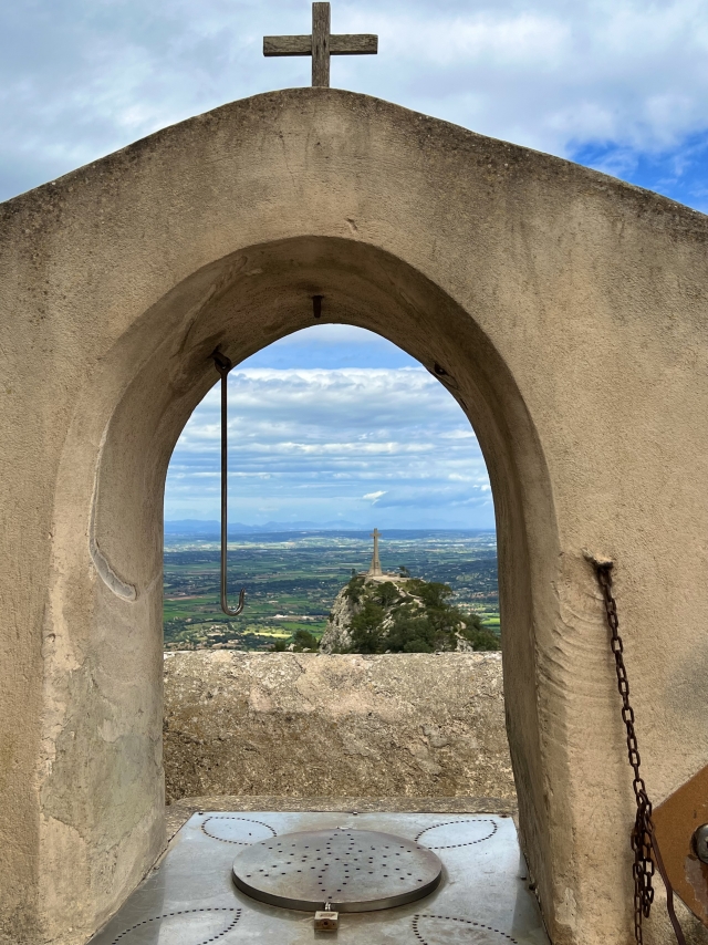  乘坐越野车探索马略卡岛内部