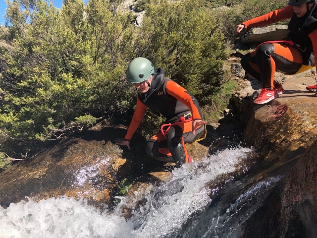 Practice canyoning in Madrid 