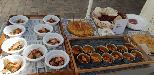  Seafood snacks on board