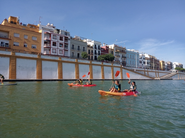  On board the kayaks on the Guadalquivir river 