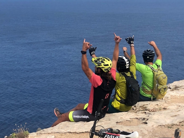 Disfrutando de las vistas a la costa