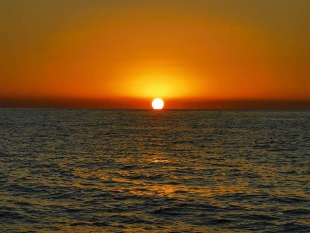 lever du soleil en Méditerranée 