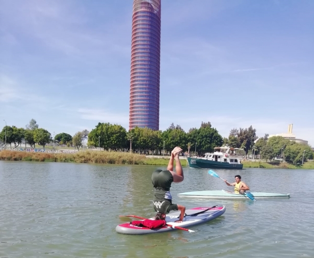 Yoga positions on the SUP board 