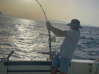 Pesca fondeada desde Puerto La Bajadilla, 3 horas