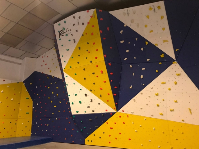  Horizontale Kletterwand 