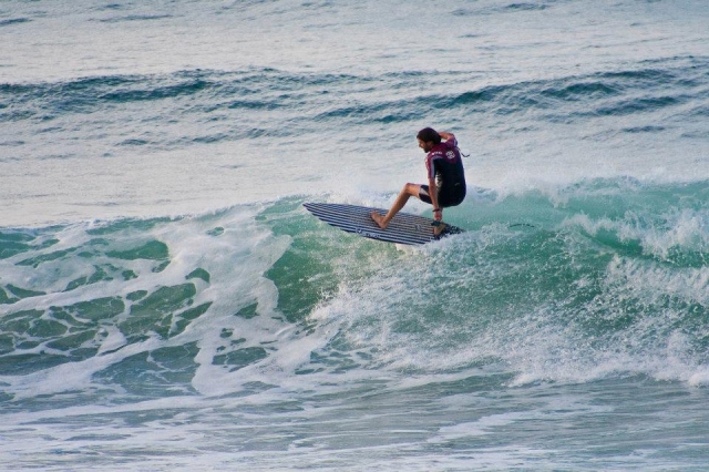  An der kantabrischen Küste surfen 