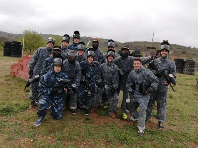  Paintball team prepared 