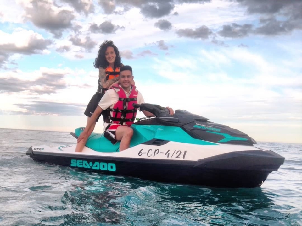  Moto d'acqua lungo la costa dell'Azahar