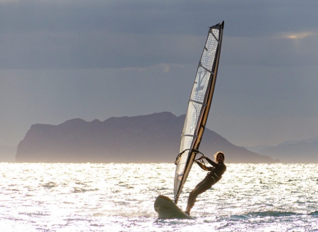 Windsurf en la costa murciana