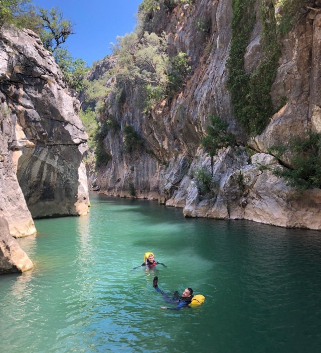  Flotter dans la piscine du ravin 