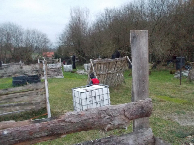 Campo outdoor de paintball