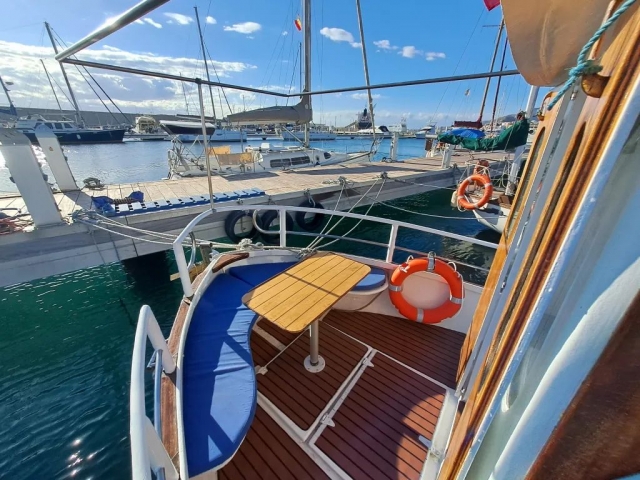  Boot bereit zum Segeln