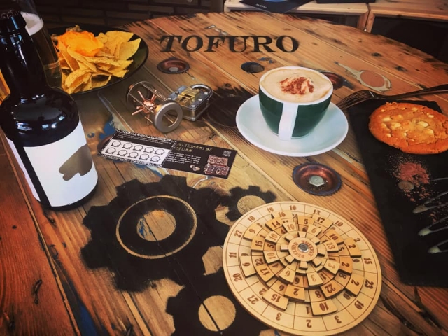  Prepared for the first Escape Room Bar 