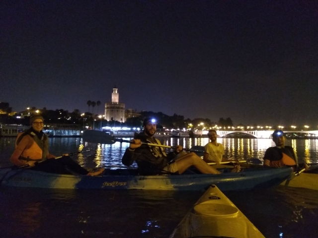  Itinéraire en canoë à travers la nuit sévillane 