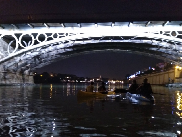  Promenade en canoë de nuit 