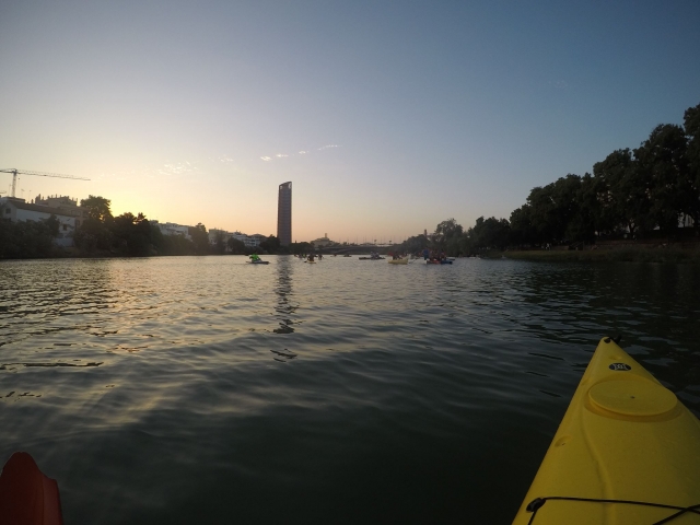  Visitare Siviglia in canoa 