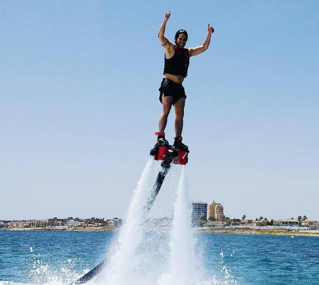 Elevándose con el flyboard