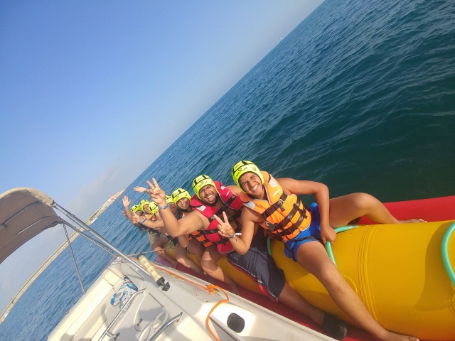  Salire sulla banana boat 