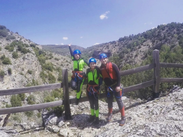  Prepararsi per un pomeriggio di canyoning 