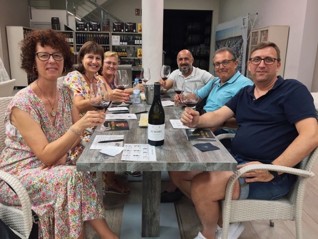  Während der Weinprobe 