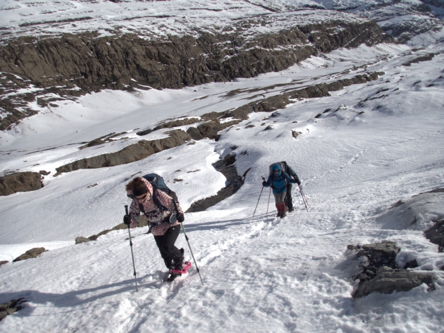 Mit Schneeschuhen die Huesca-Pyrenäen erkunden 