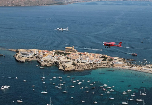 Ultraligeros volando sobre la costa murciana
