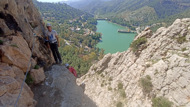  体验马拉加的铁拉达铁索 