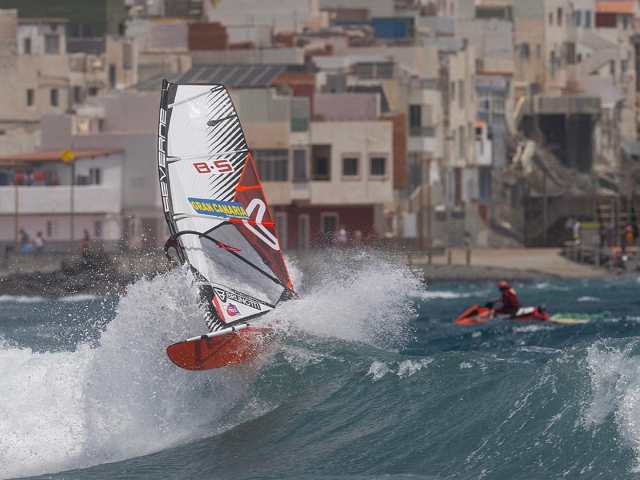 Aprende windsurf en Gran Canaria