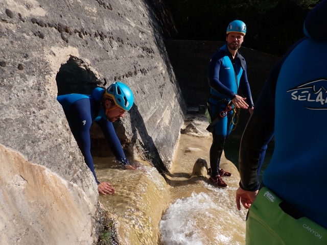 Llegando a la cascada del barranco