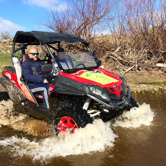  Traversata della pozzanghera con il buggy 