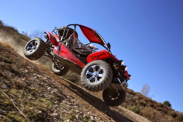 Saltando en buggy