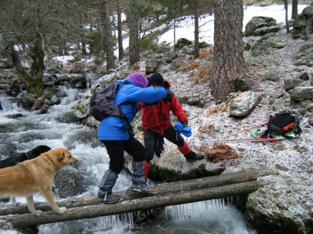 Cruzando el riachuelo 