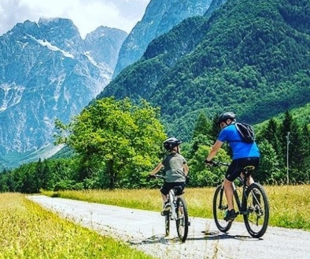  Father and son doing a bike route 