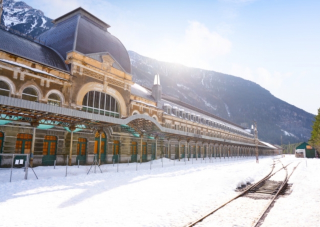  Gare ferroviaire de Canfranc 