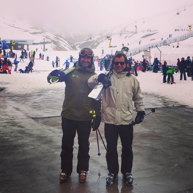  Étudiant et professeur de ski à Astún 