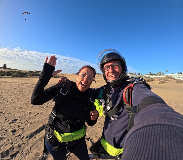 Saltar de pára-quedas sobre as dunas de Maspalomas 
