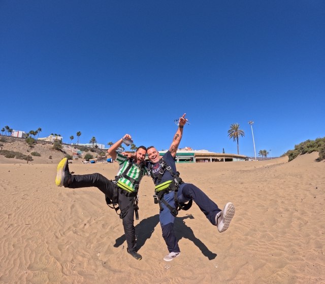 Disfruta de una experiencia de paracaidismo en Gran Canaria