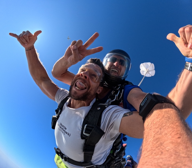  马斯帕洛马斯跳伞 