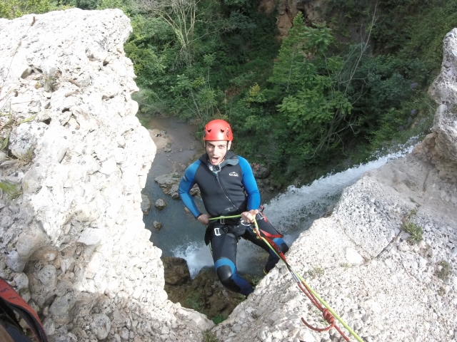  Rappelling on a canyoning route 