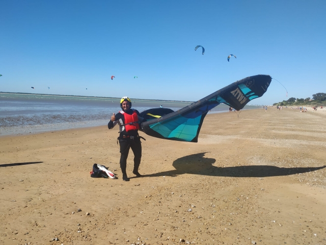  Kitesurfing in Cádiz 